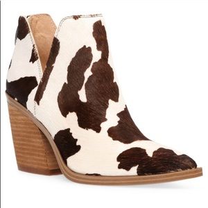 Steve Madden⭐️ Cow Print Bootie ⭐️BRAND NEW